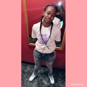 Meet your Posher, Nadia